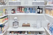 Maximizing Small Kitchen Spaces: Smart Organization Ideas